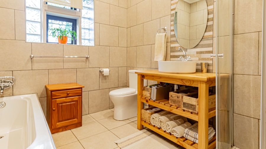 4 Bedroom Property for Sale in Alberante Gauteng