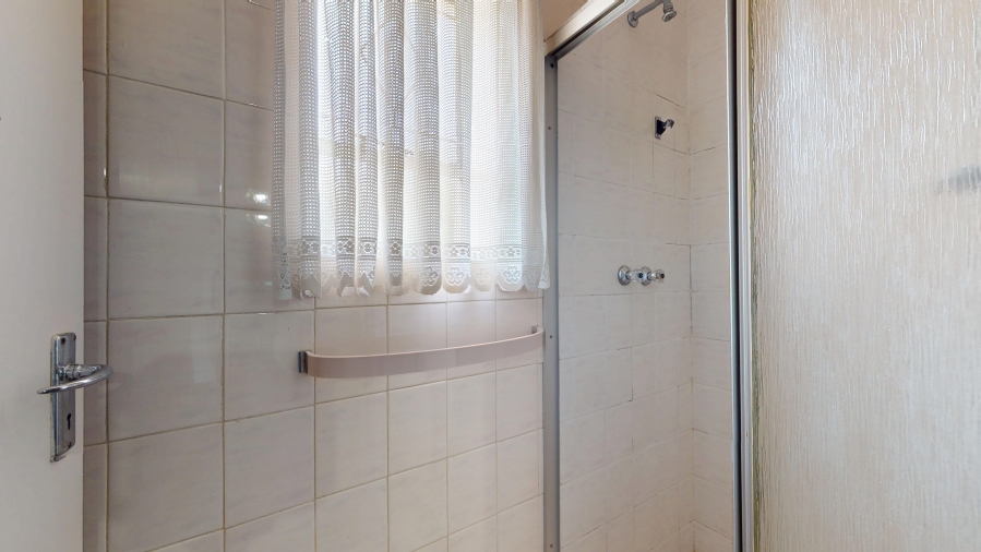 3 Bedroom Property for Sale in Denlee Gauteng