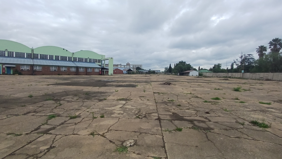 To Let commercial Property for Rent in Leeuwkuil Gauteng