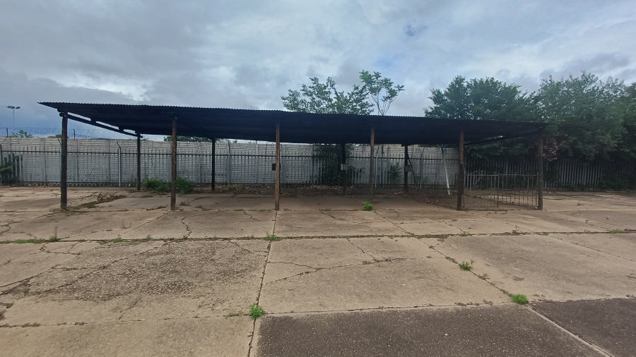 To Let commercial Property for Rent in Leeuwkuil Gauteng