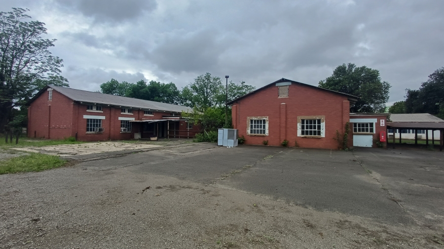 To Let commercial Property for Rent in Leeuwkuil Gauteng