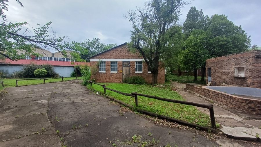 Commercial Property for Sale in Leeuwkuil Gauteng