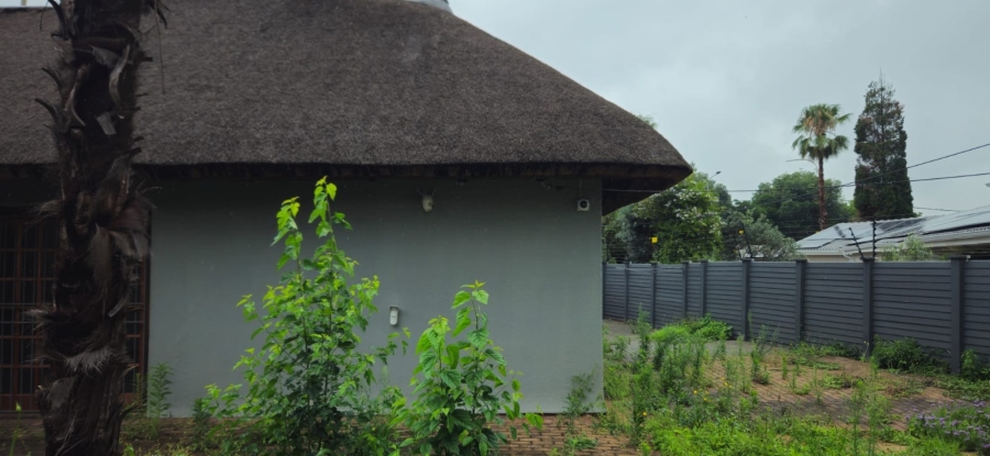 Commercial Property for Sale in Die Hoewes Gauteng