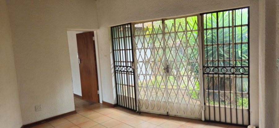 Commercial Property for Sale in Die Hoewes Gauteng