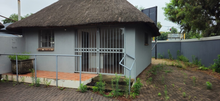Commercial Property for Sale in Die Hoewes Gauteng