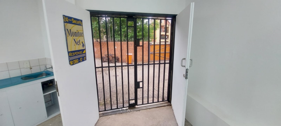 To Let commercial Property for Rent in Clubview Gauteng