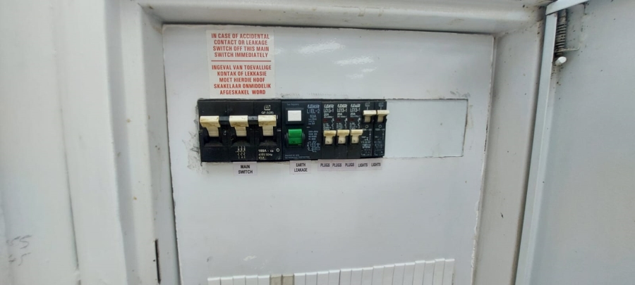 To Let commercial Property for Rent in Clubview Gauteng