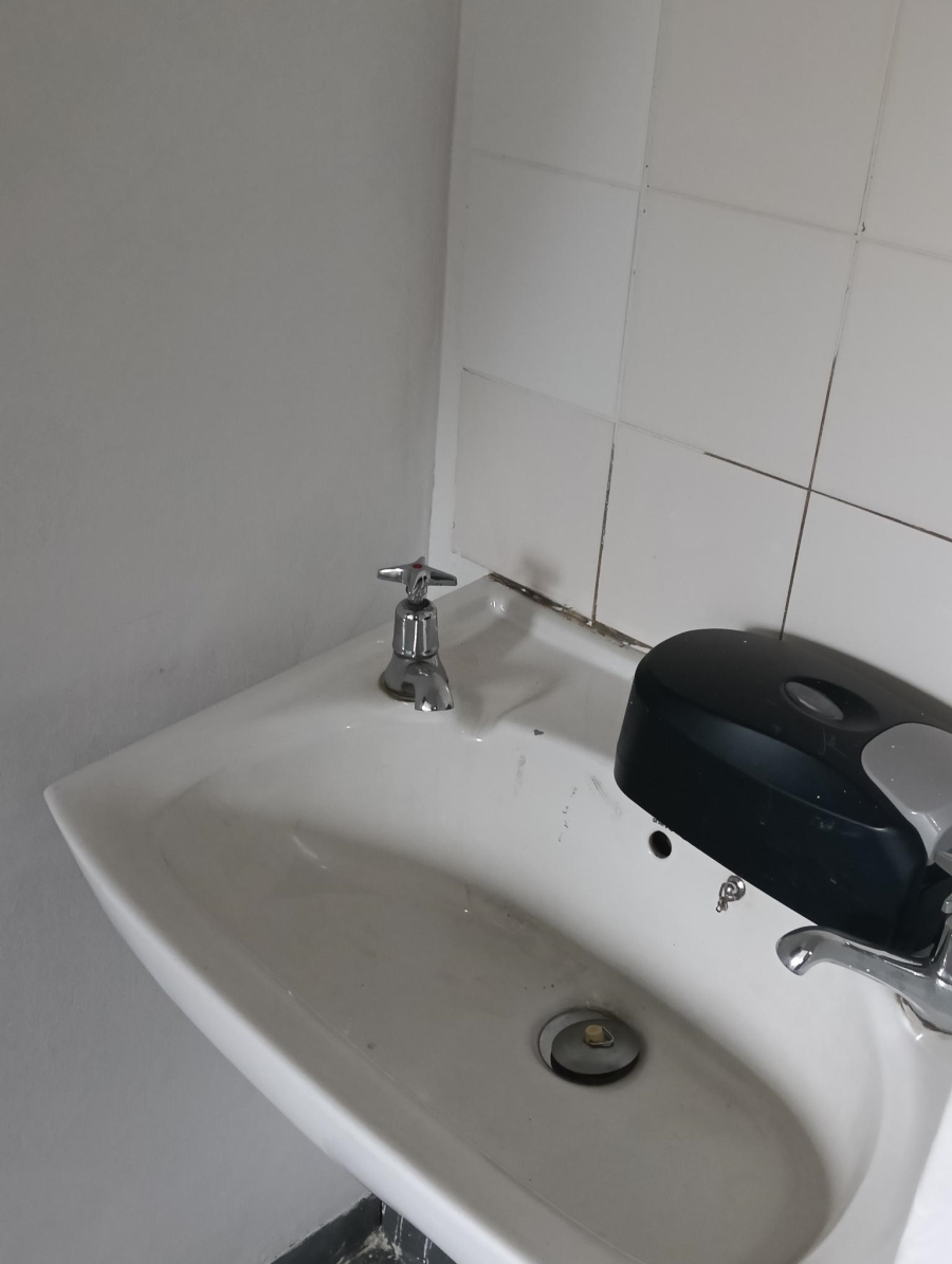 To Let commercial Property for Rent in Silvertondale Gauteng