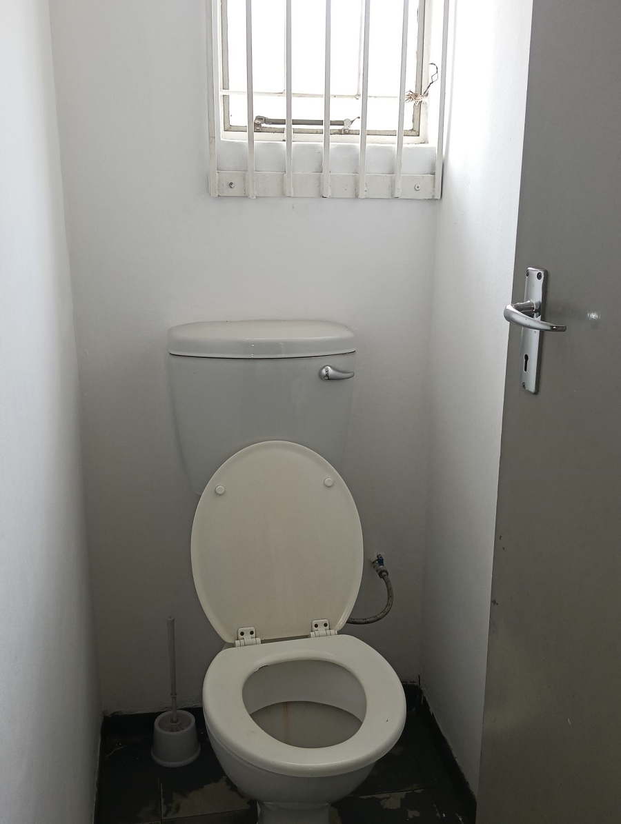 To Let commercial Property for Rent in Silvertondale Gauteng