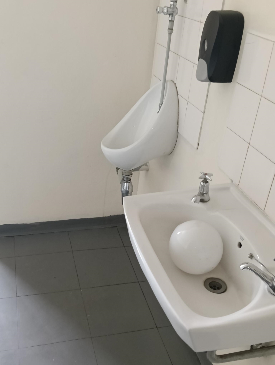 To Let commercial Property for Rent in Silvertondale Gauteng