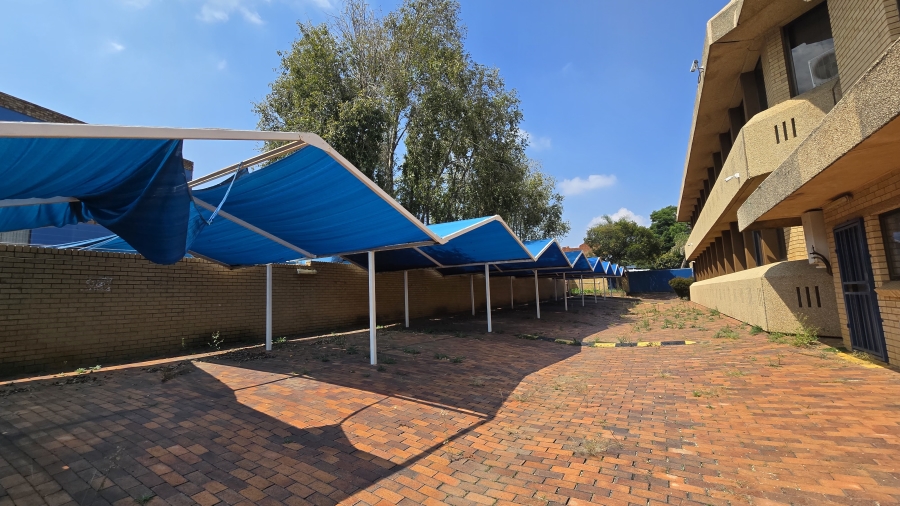 Commercial Property for Sale in Helderkruin Gauteng