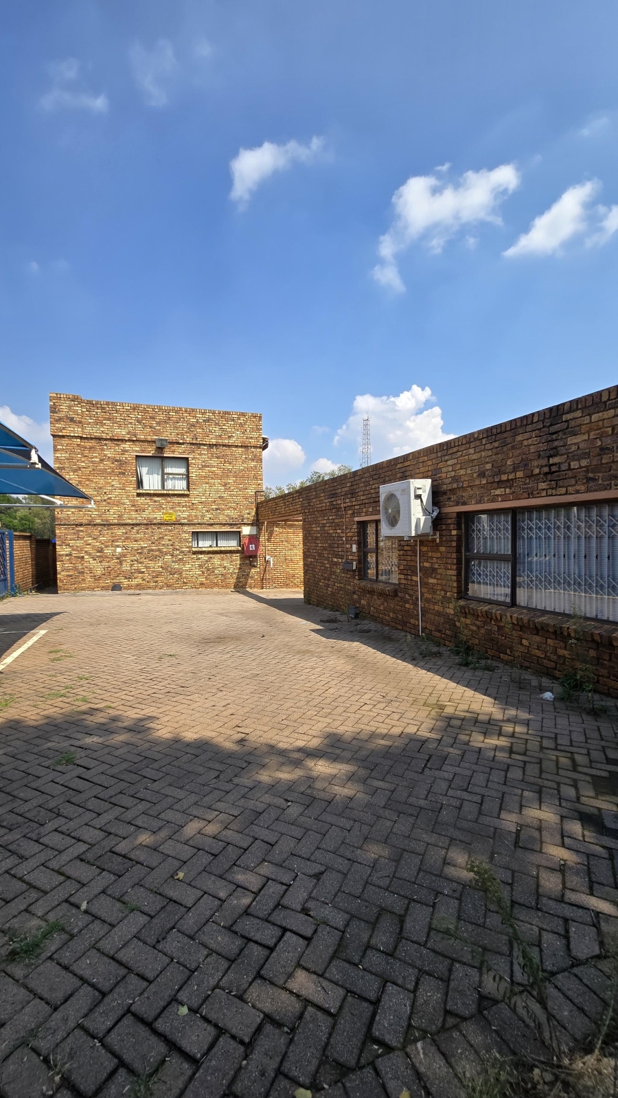 Commercial Property for Sale in Helderkruin Gauteng