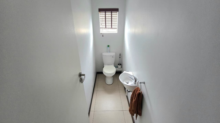 To Let commercial Property for Rent in Wierda Park Gauteng