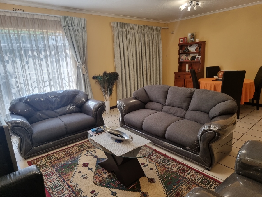 3 Bedroom Property for Sale in Kew Gauteng