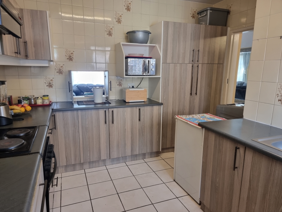 3 Bedroom Property for Sale in Kew Gauteng