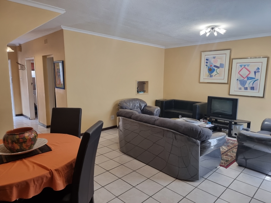 3 Bedroom Property for Sale in Kew Gauteng