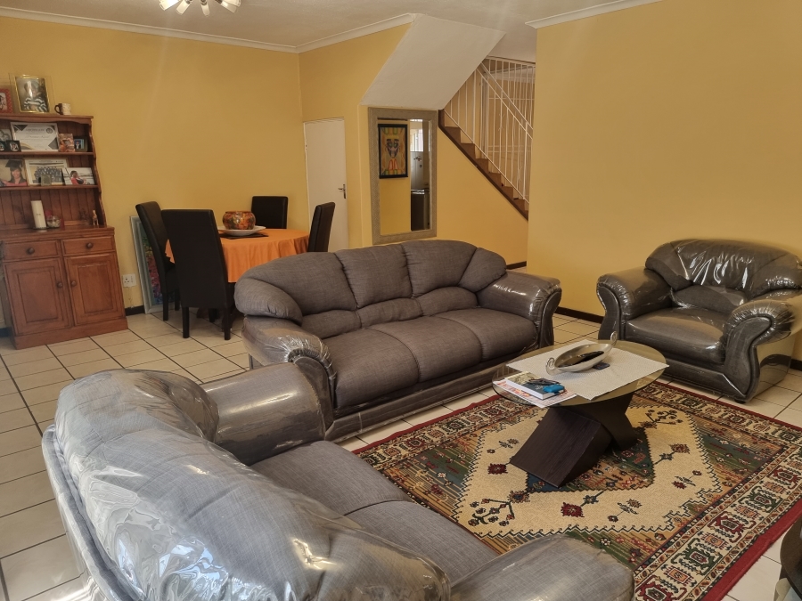 3 Bedroom Property for Sale in Kew Gauteng