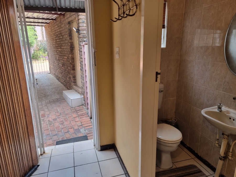 3 Bedroom Property for Sale in Kew Gauteng