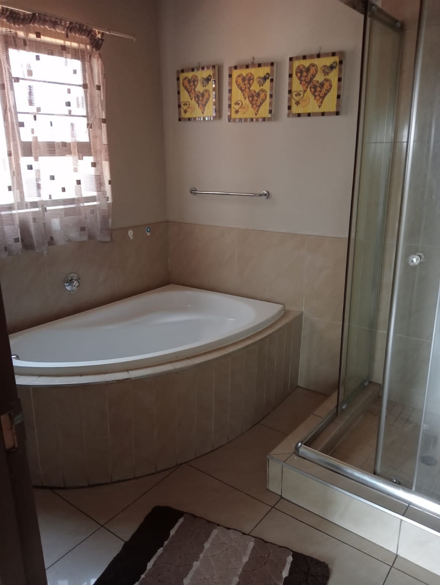 2 Bedroom Property for Sale in Brentwood Park AH Gauteng