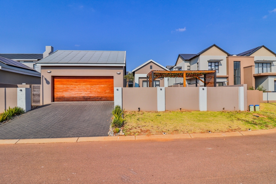 3 Bedroom Property for Sale in Louwlardia Gauteng