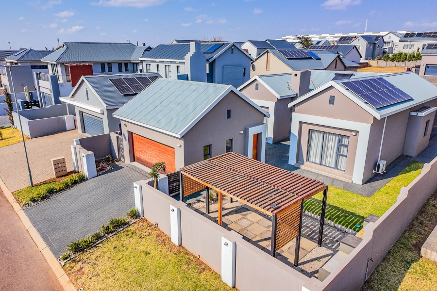 3 Bedroom Property for Sale in Louwlardia Gauteng