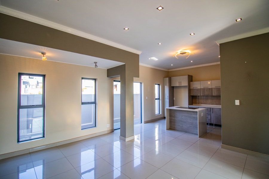 3 Bedroom Property for Sale in Louwlardia Gauteng