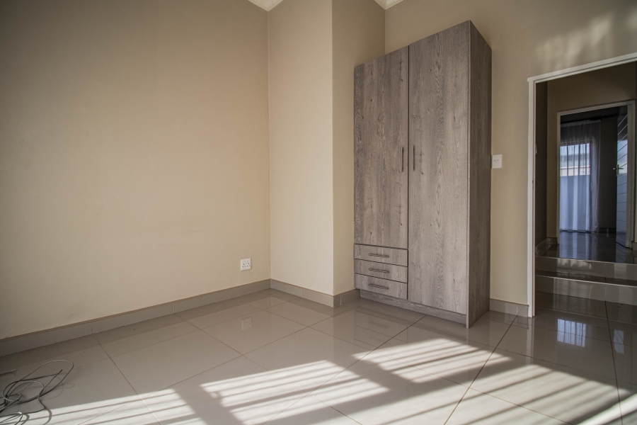 3 Bedroom Property for Sale in Louwlardia Gauteng