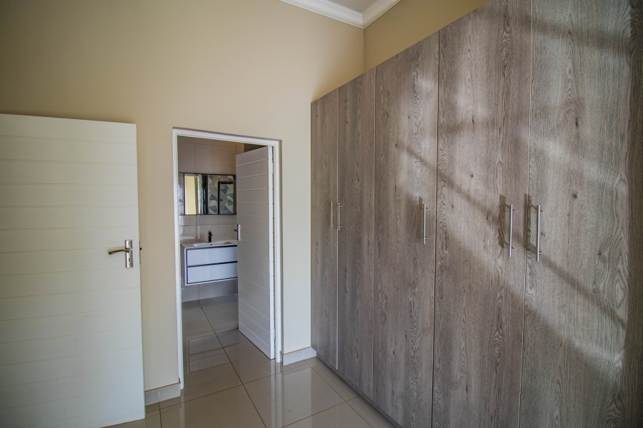 3 Bedroom Property for Sale in Louwlardia Gauteng