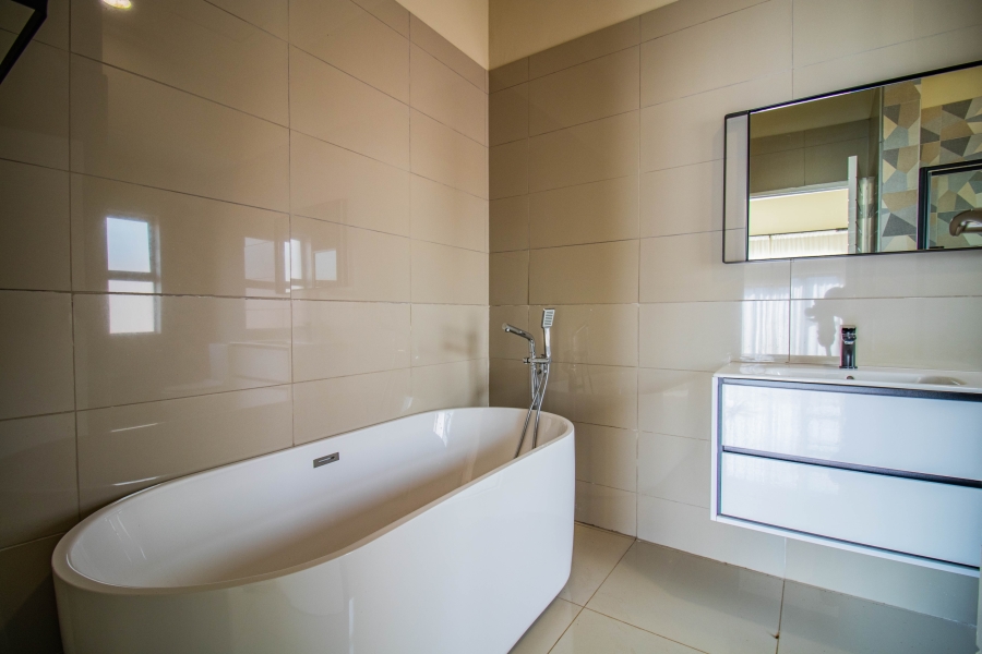 3 Bedroom Property for Sale in Louwlardia Gauteng