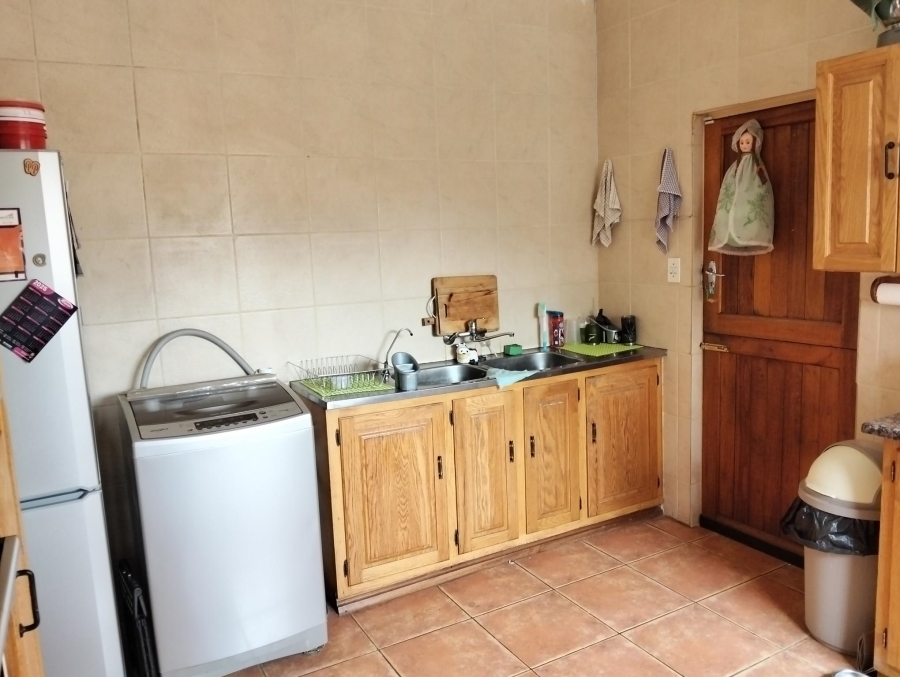 4 Bedroom Property for Sale in Garsfontein Gauteng