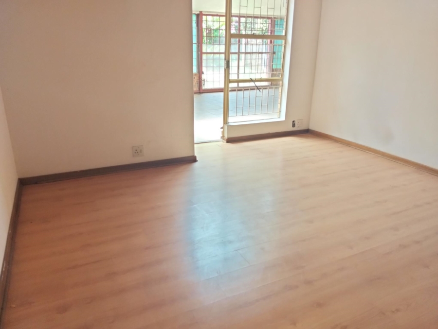 4 Bedroom Property for Sale in Garsfontein Gauteng