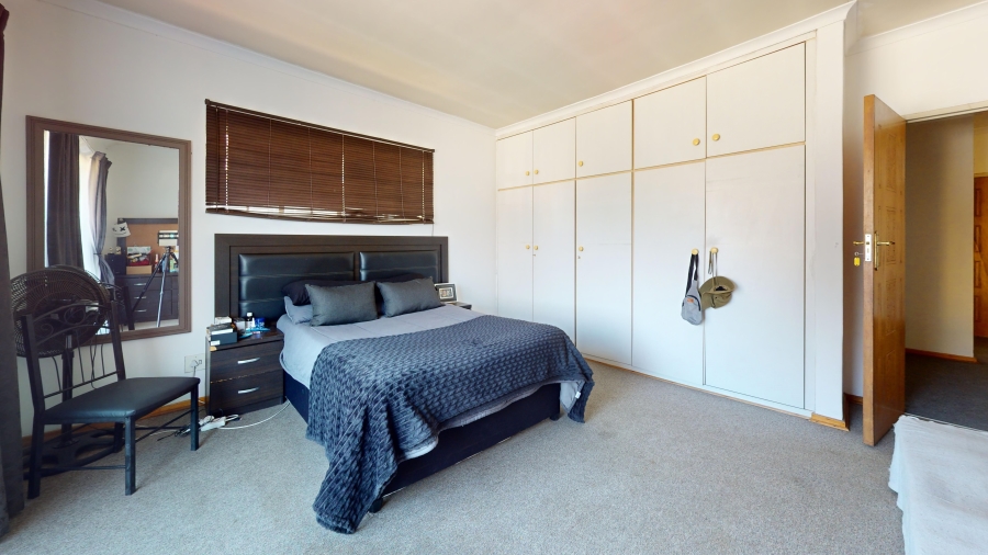 5 Bedroom Property for Sale in Albemarle Gauteng