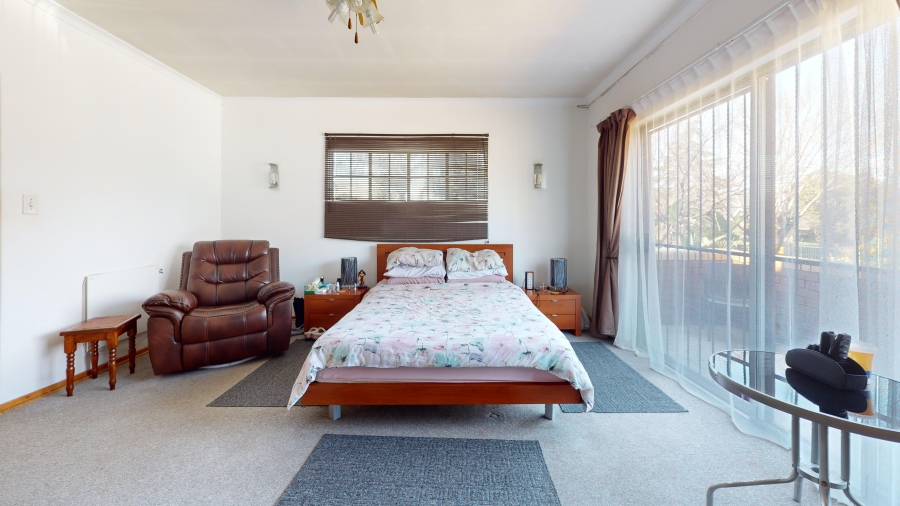5 Bedroom Property for Sale in Albemarle Gauteng