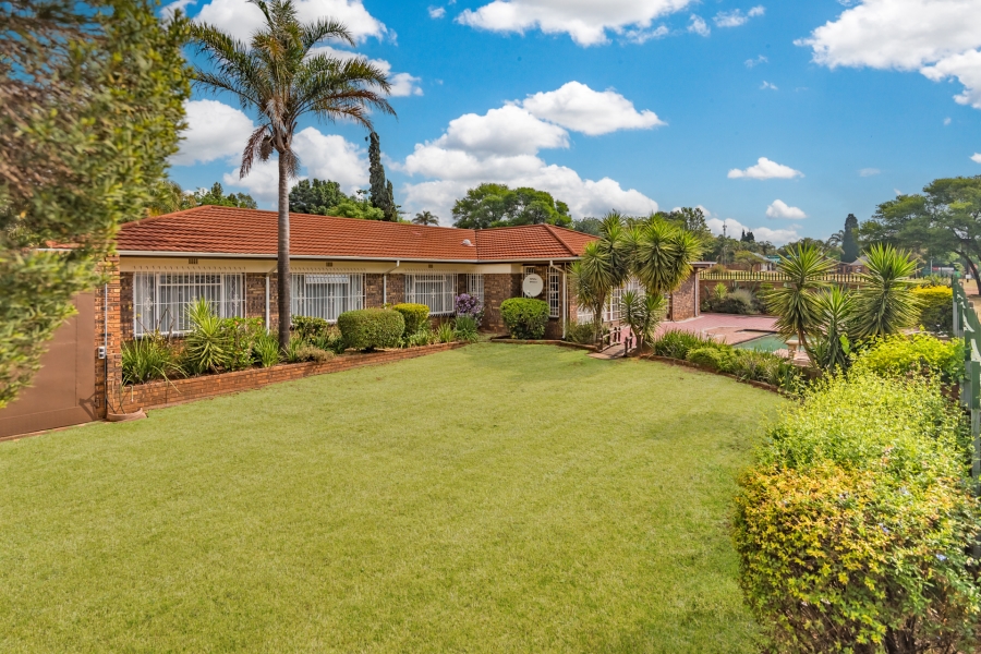 4 Bedroom Property for Sale in Rant En Dal Gauteng