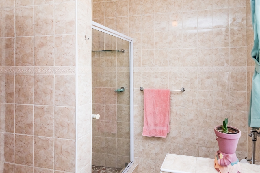 4 Bedroom Property for Sale in Rant En Dal Gauteng