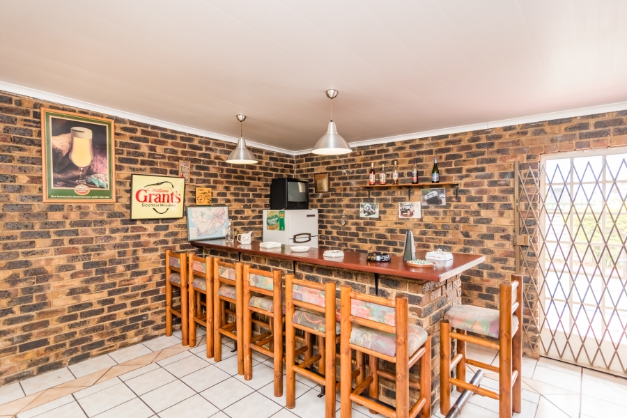4 Bedroom Property for Sale in Rant En Dal Gauteng