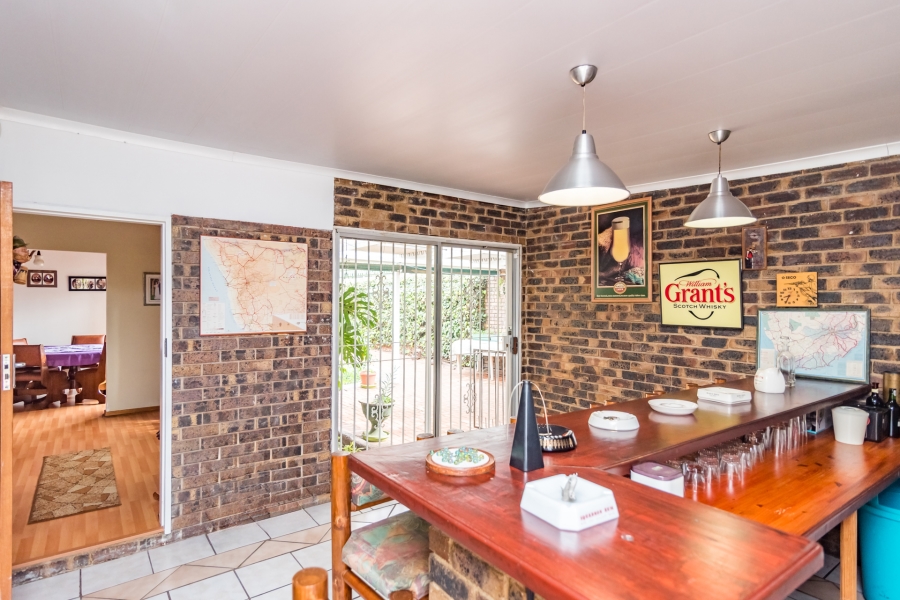 4 Bedroom Property for Sale in Rant En Dal Gauteng