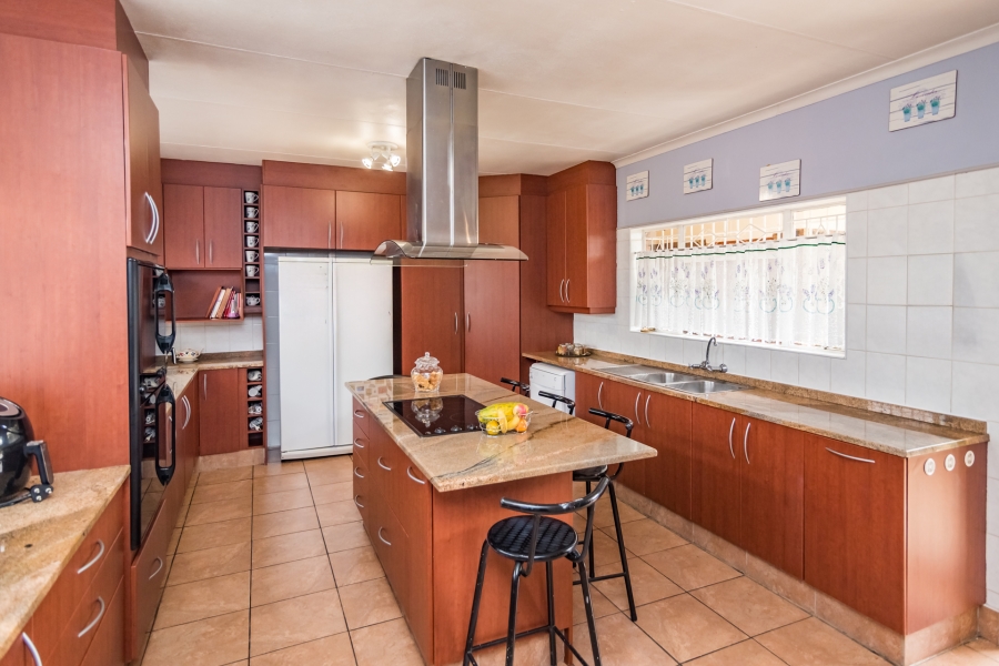 4 Bedroom Property for Sale in Rant En Dal Gauteng