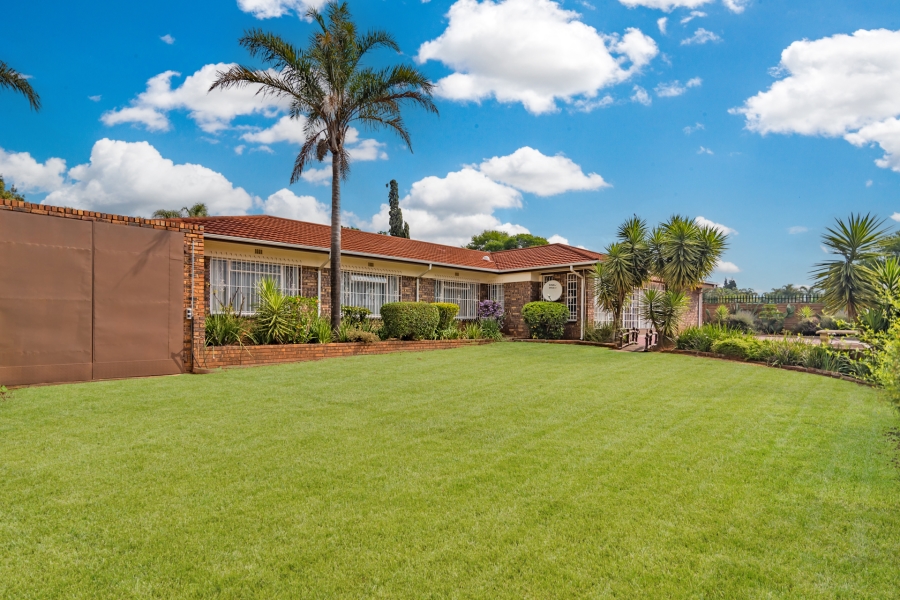 4 Bedroom Property for Sale in Rant En Dal Gauteng