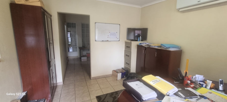 10 Bedroom Property for Sale in Clydesdale Gauteng