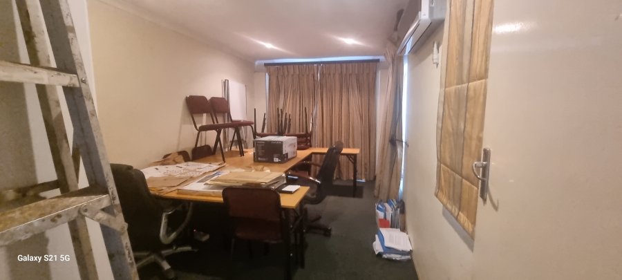 10 Bedroom Property for Sale in Clydesdale Gauteng