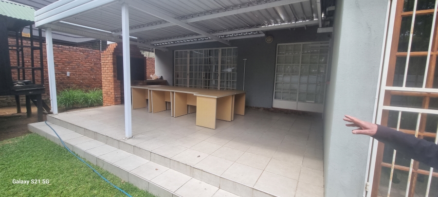 10 Bedroom Property for Sale in Clydesdale Gauteng