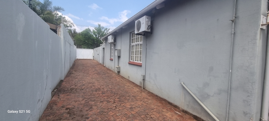 10 Bedroom Property for Sale in Clydesdale Gauteng