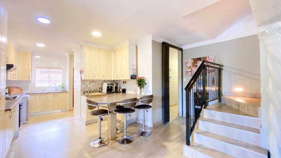 4 Bedroom Property for Sale in Bougainvillea Estate Gauteng