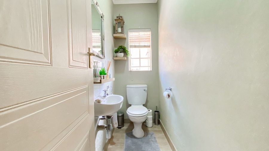 4 Bedroom Property for Sale in Bougainvillea Estate Gauteng