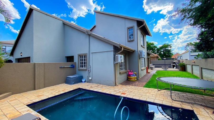 4 Bedroom Property for Sale in Bougainvillea Estate Gauteng