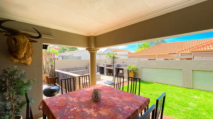 4 Bedroom Property for Sale in Bougainvillea Estate Gauteng