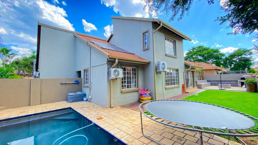 4 Bedroom Property for Sale in Bougainvillea Estate Gauteng