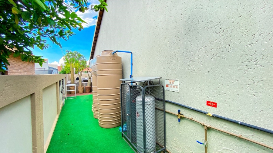 4 Bedroom Property for Sale in Bougainvillea Estate Gauteng