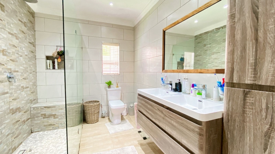 4 Bedroom Property for Sale in Bougainvillea Estate Gauteng